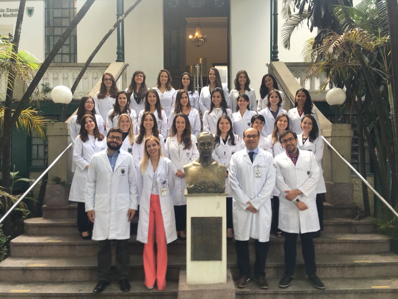 Equipe médica do Hospital Oswaldo Cruz